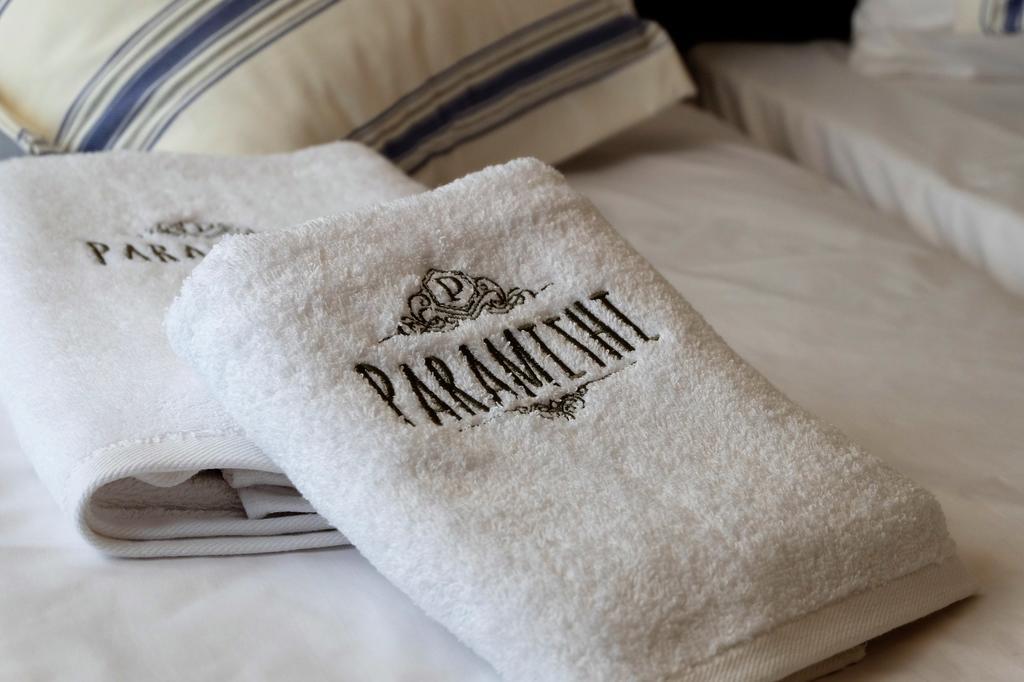 Paramithi Luxury Apartments Nikiti  Eksteriør billede