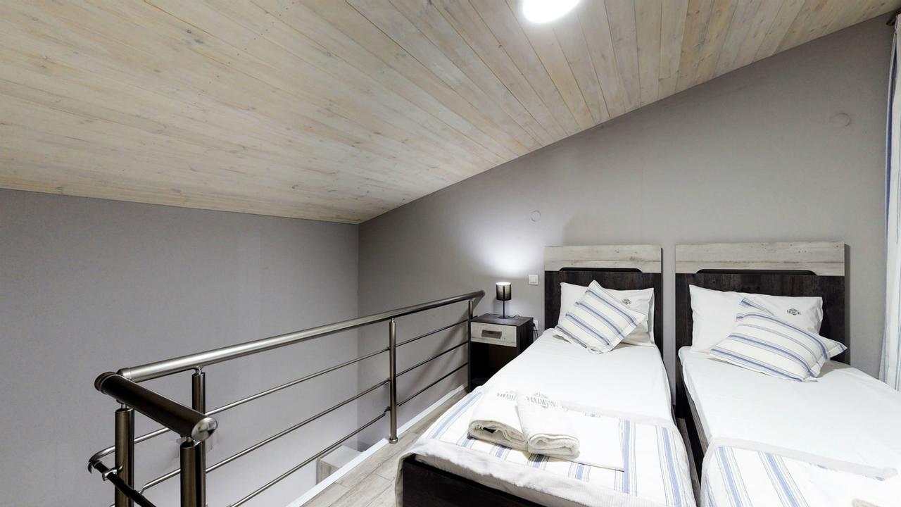Paramithi Luxury Apartments Nikiti  Eksteriør billede
