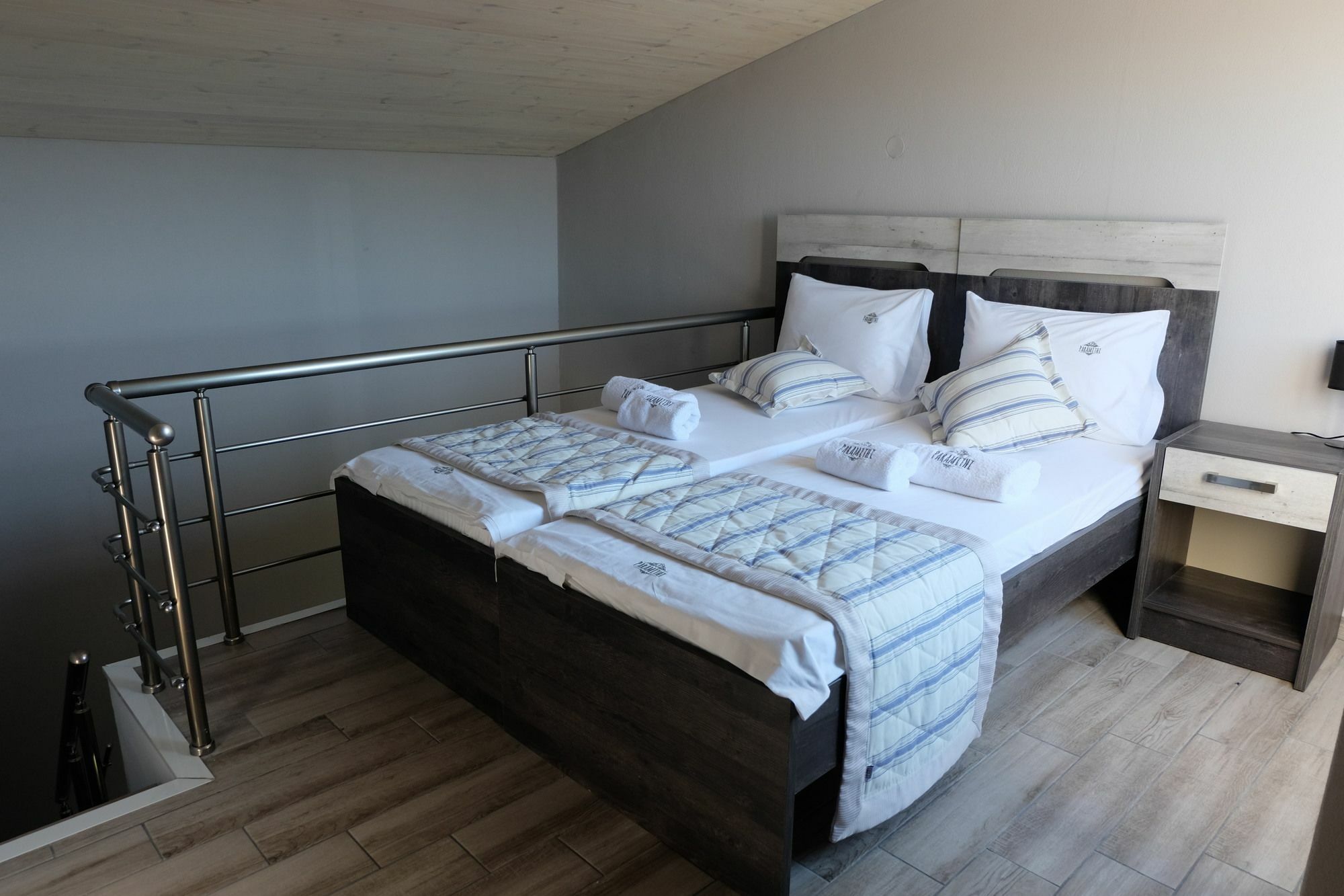 Paramithi Luxury Apartments Nikiti  Eksteriør billede