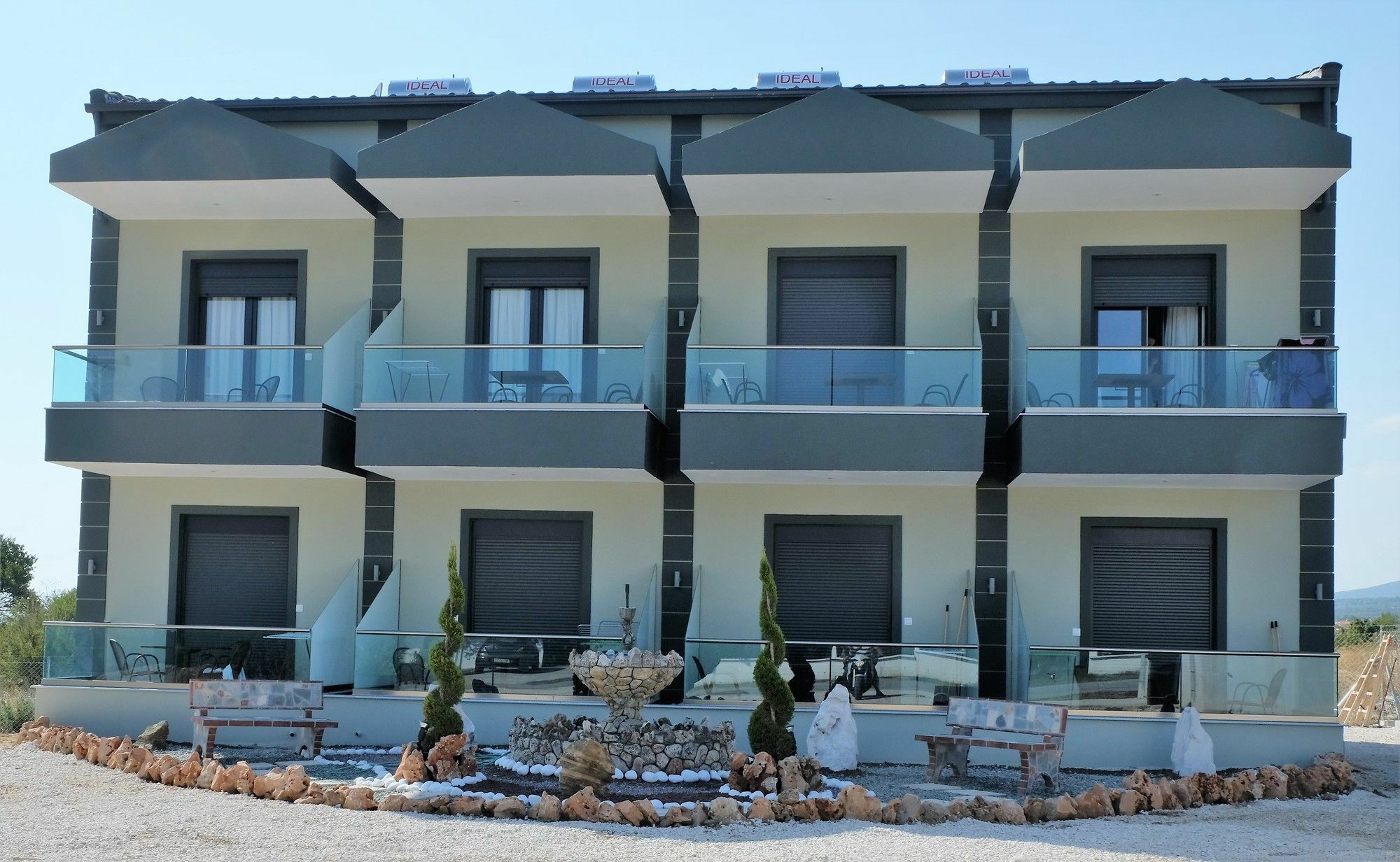 Paramithi Luxury Apartments Nikiti  Eksteriør billede